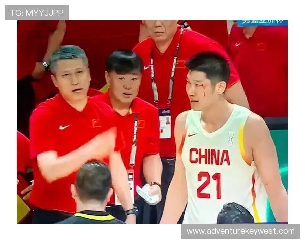 王俊杰第四战精彩集锦 强攻篮下晃飞两人 面对三人合围顽强打进